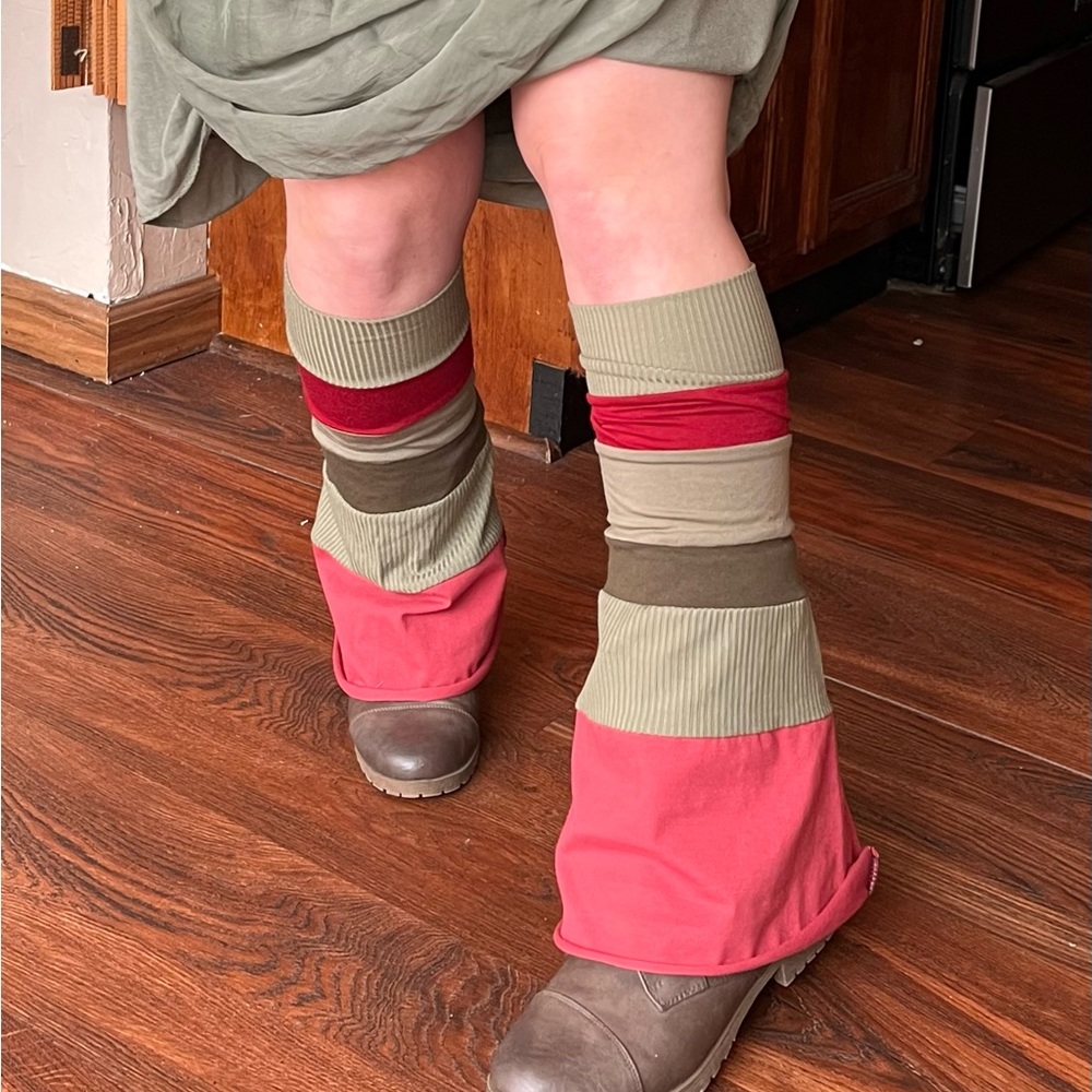Leg Warmers- muted Colorblock Sage and rose - Picture 11 of 13